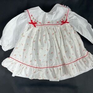 😍Vintage White Floral Baby Dress with Red Accents